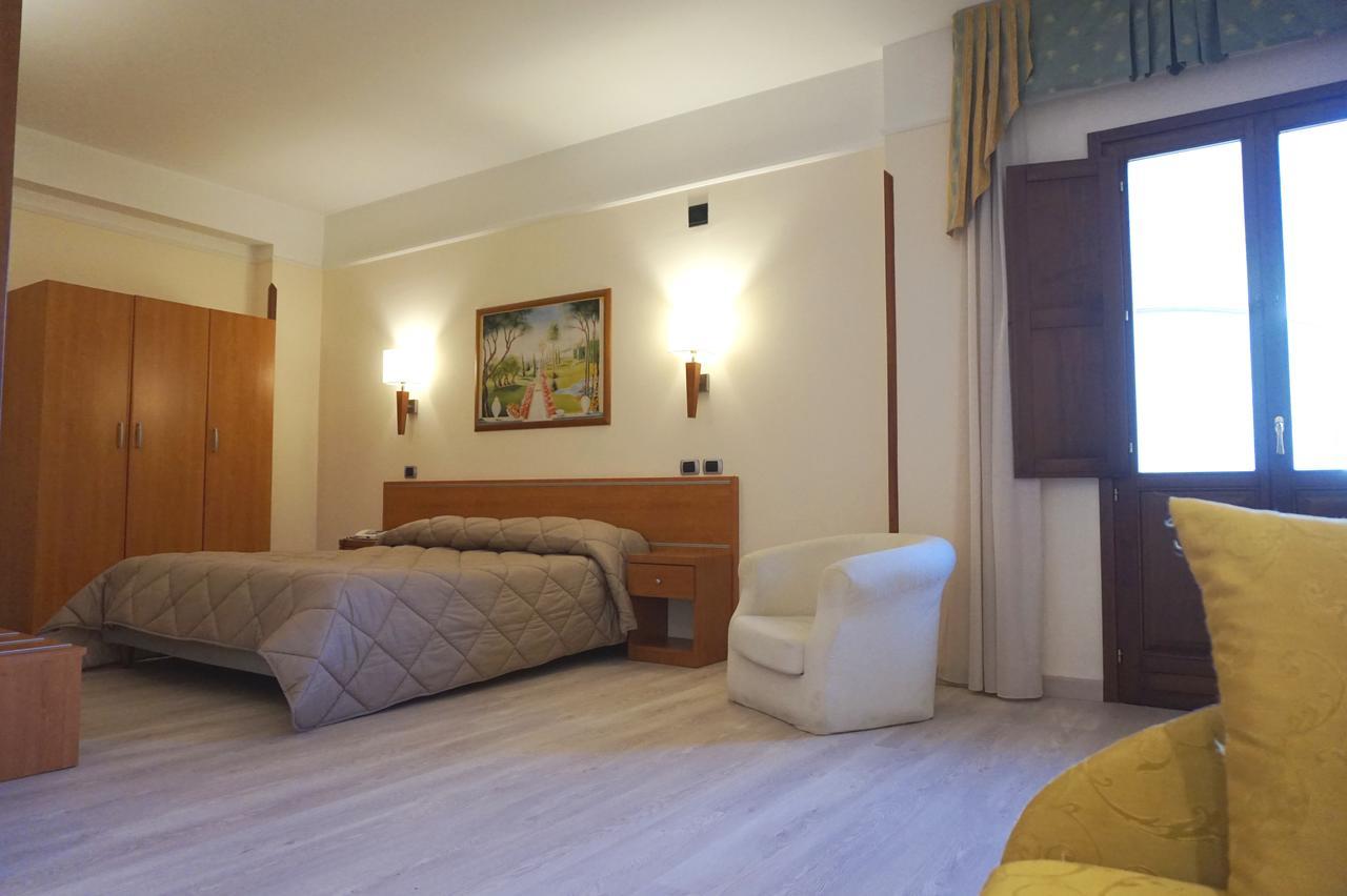 Bel Sito Hotel Due Torri Manocalzati Exterior photo